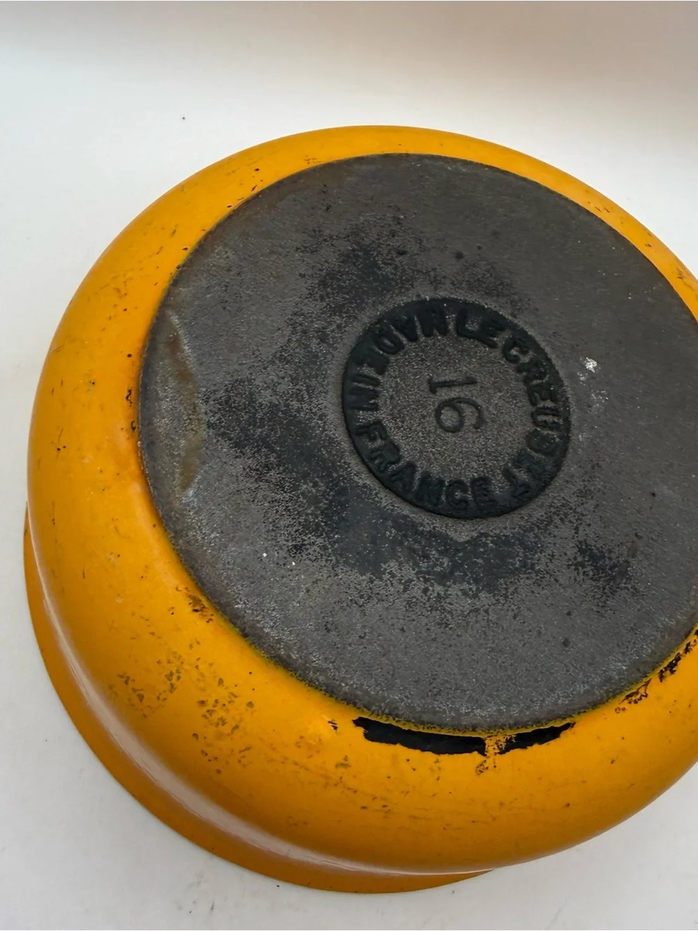 Vintage LE CREUSET Enameled Cast Iron Pot w/ Lid #16 Yellow Hollow Handle France